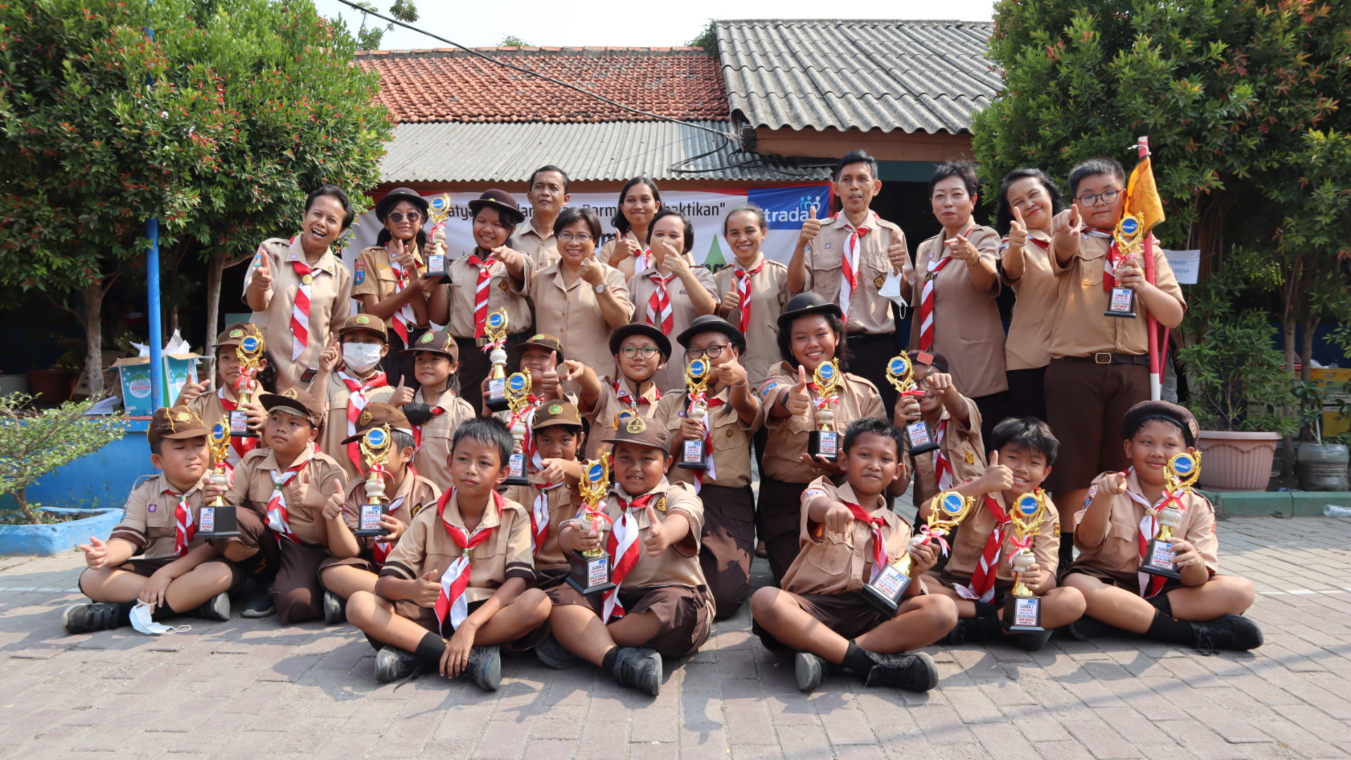 LOMBA PRAMUKA SD STRADA CABANG TANGERANG